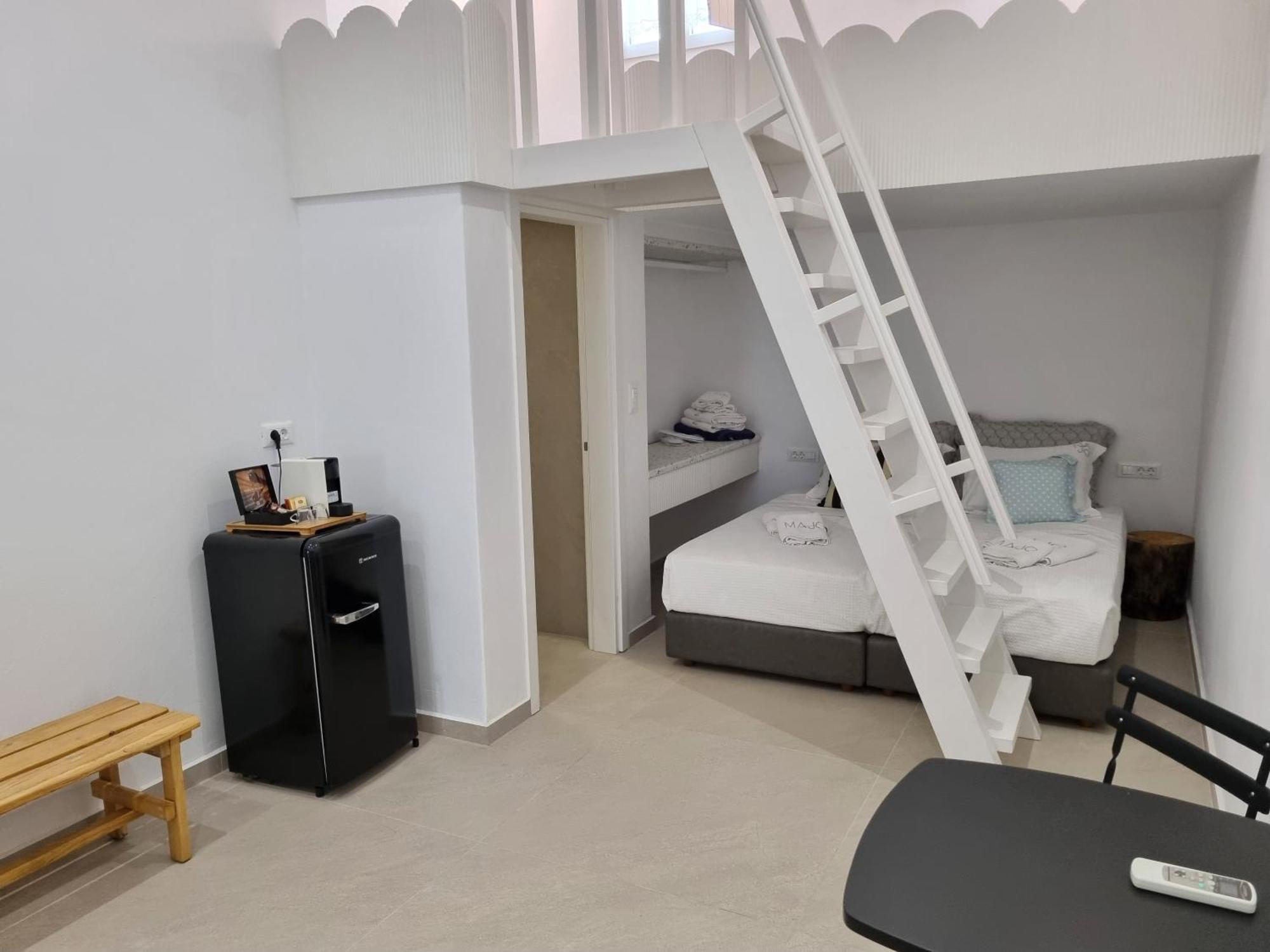 Majo Suites Hotel Agia Anna  Exterior photo